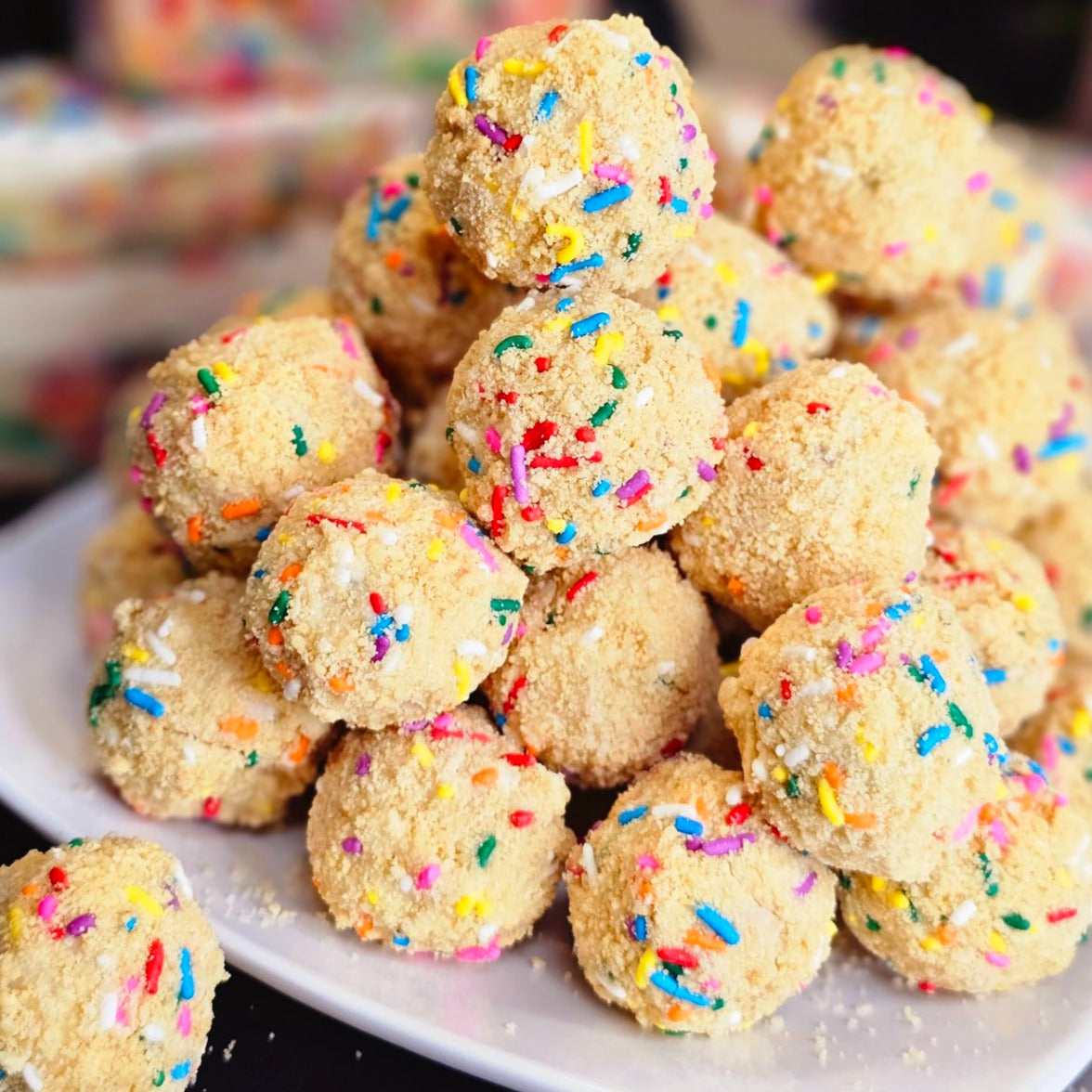 Cake Poppers